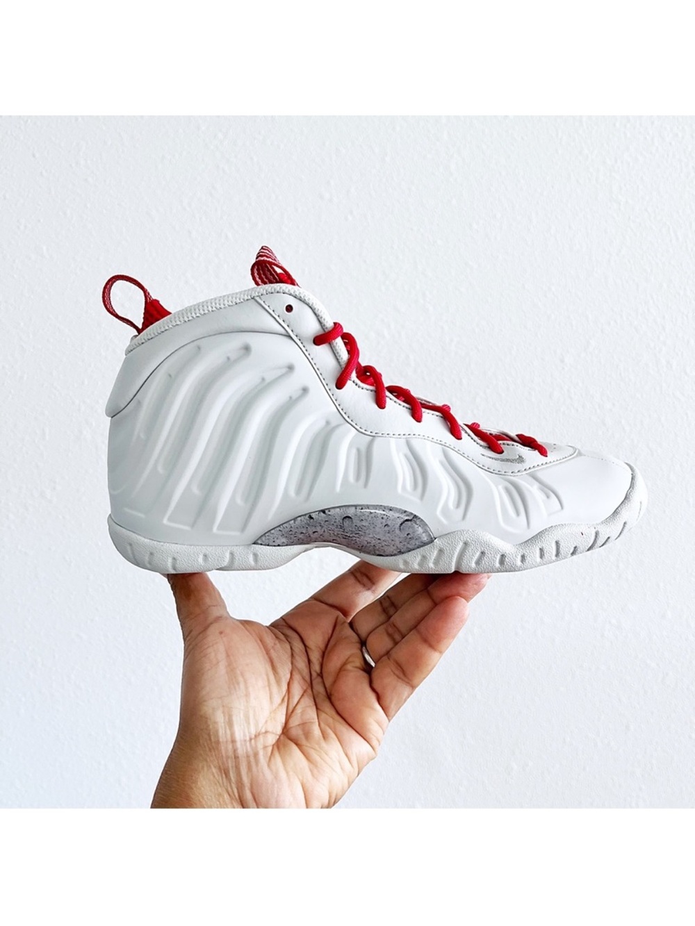Nike Little Posite One USA Moon Sneakers 5.5Y / 7 Women